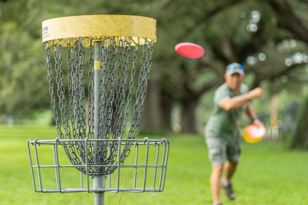 L’image actuelle n’a pas de texte alternatif. Le nom du fichier est : disc-golf-scaled.jpeg